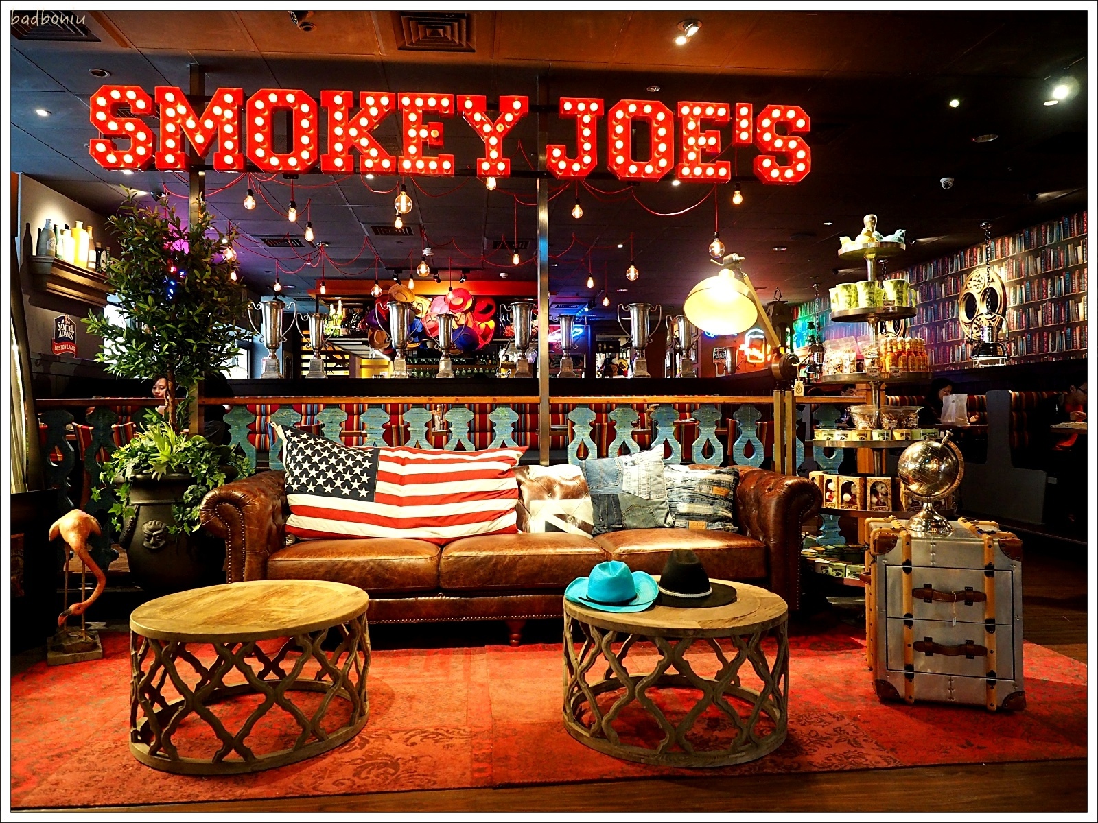 smokey joe's 冒煙的喬,冒煙的喬 台中市政店,冒煙的喬 牛肉麵,冒煙的喬 電話,冒煙的喬台中店,墾丁冒煙的喬 @壞波妞の旅行食踨