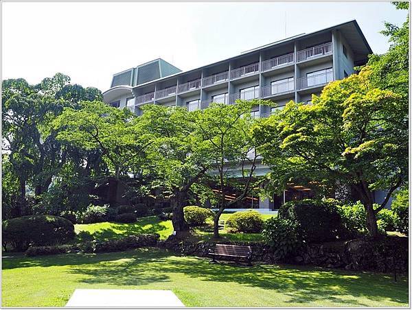 【山梨住宿】河口湖温泉 富士山富士景觀飯店(Fuji View Hotel)．充滿綠意的日式庭園及眼前的富士山讓人好放鬆~ - (泊)甲信越｛山梨、長野、新潟｝ - 壞波妞の旅行食踨