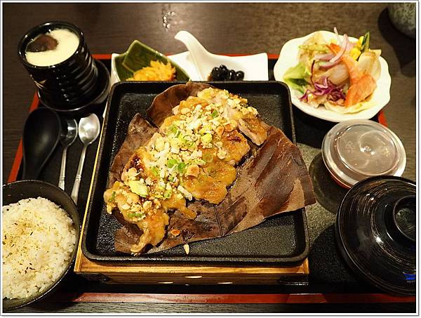 桃園 生魚片丼飯,桃園平價生魚片,永安路好吃的 @壞波妞の旅行食踨
