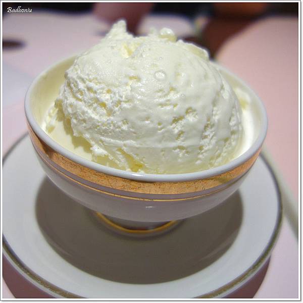 【食】【札幌】為天皇‧皇后 打造的冰淇淋_ 雪印パーラー 札幌本店 - 北海道 - 壞波妞の旅行食踨