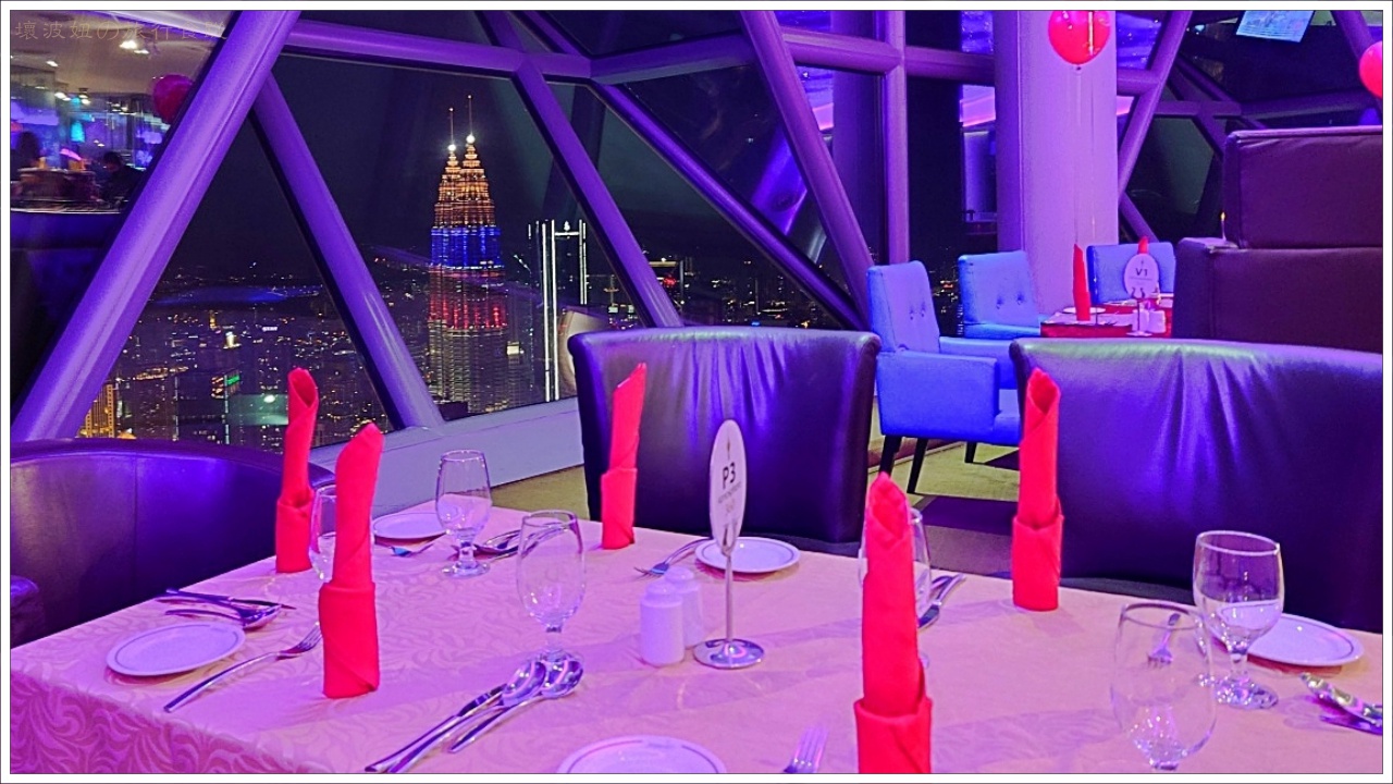 【吉隆坡吃到飽】Atmosphere 360 馬來西亞吉隆坡塔高空旋轉餐廳，在吉隆坡塔上邊吃buffet邊看吉隆坡夜景 - 壞波妞@亞洲 - 壞波妞の旅行食踨